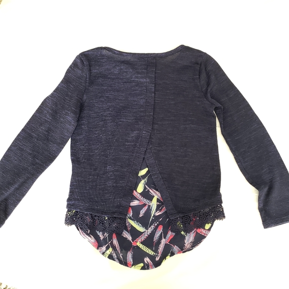 Long sleeve "Layered" Top (4/5) - Picture 2 of 5